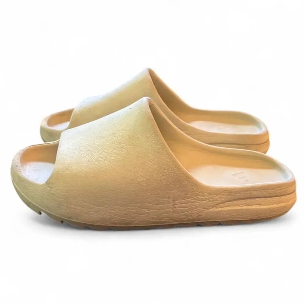 Mens Adidas Yeezy Slides SZ 10